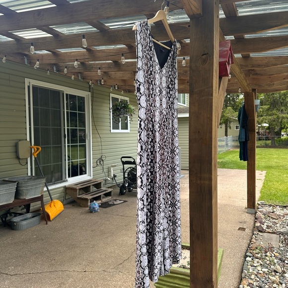 Nicole Miller Animal Print V-Neck Romper/Jumpsuit Women’s 10 - Picture 5 of 14